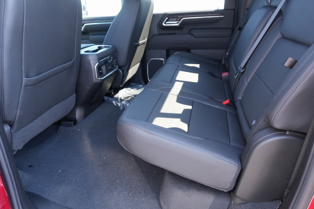 New 2025 GMC Sierra 2500 SLT w/ SLT Premium Package image 32