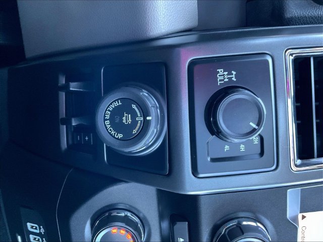 Used 2018 Ford F150 XLT w/ Equipment Group 301A Mid AWD/4WD image 18