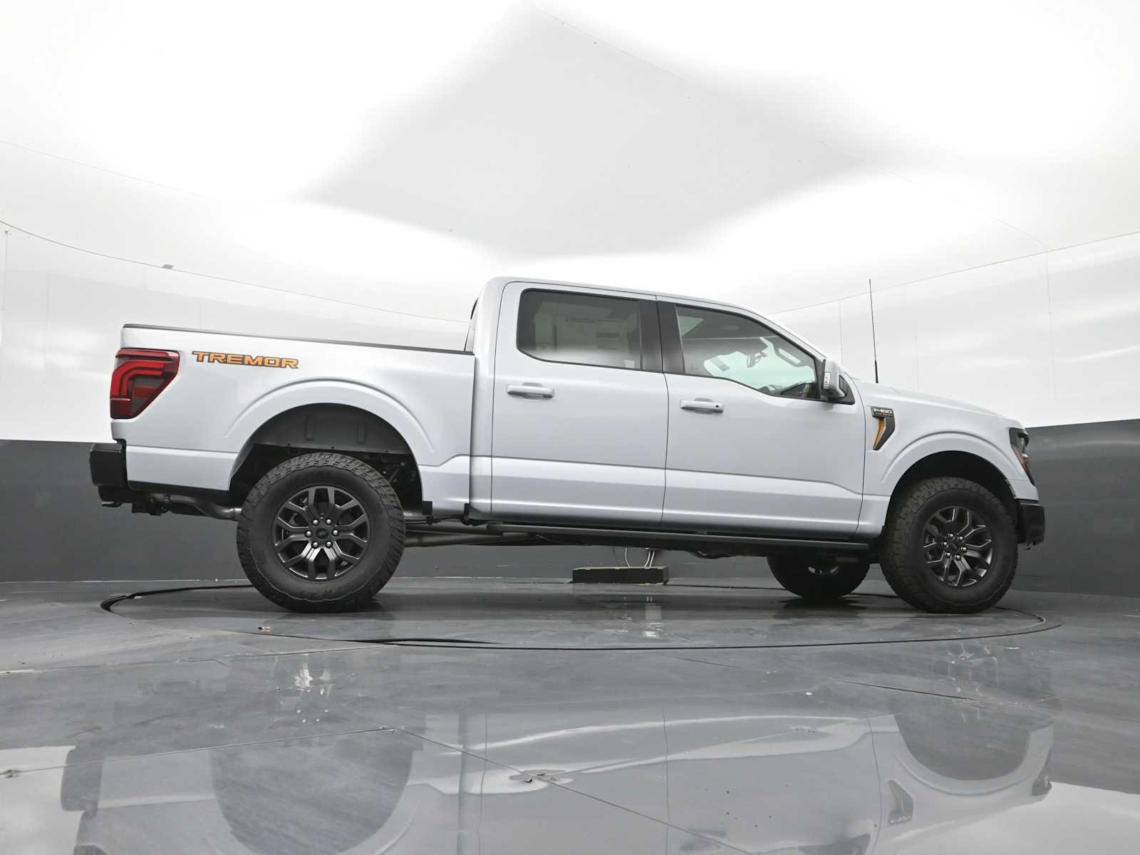 New 2025 Ford F150 Tremor w/ Equipment Group 402A High image 25