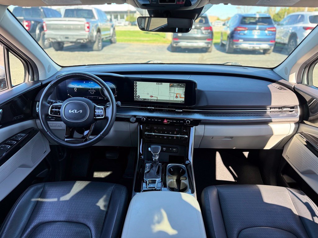 Used 2024 Kia Carnival SX Prestige FWD image 3
