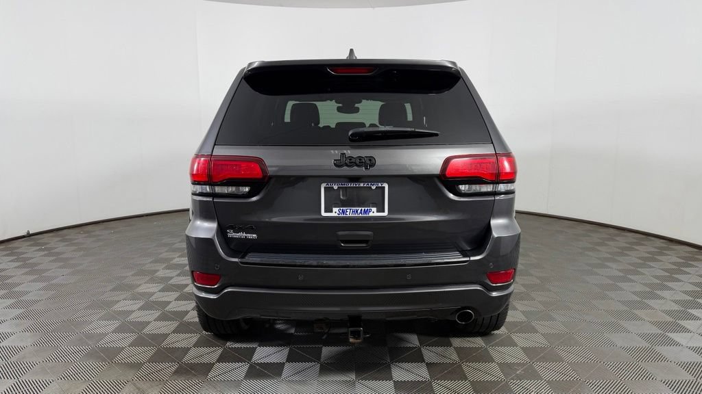 Used 2018 Jeep Grand Cherokee Altitude AWD/4WD image 7