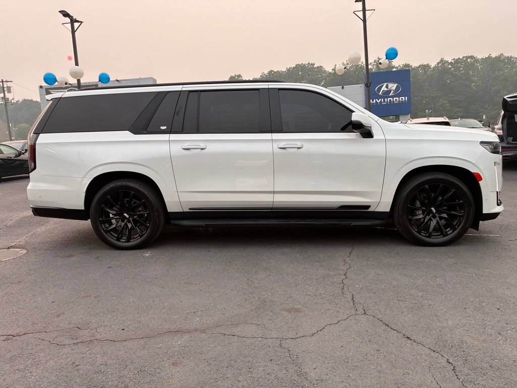 Used 2021 Cadillac Escalade ESV Sport Platinum w/ LPO, ONYX Package AWD/4WD image 8