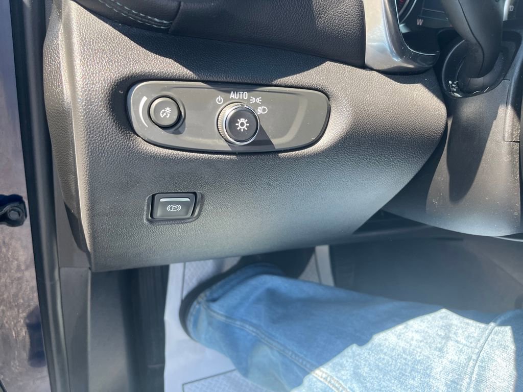 Used 2022 Chevrolet Blazer LT image 13