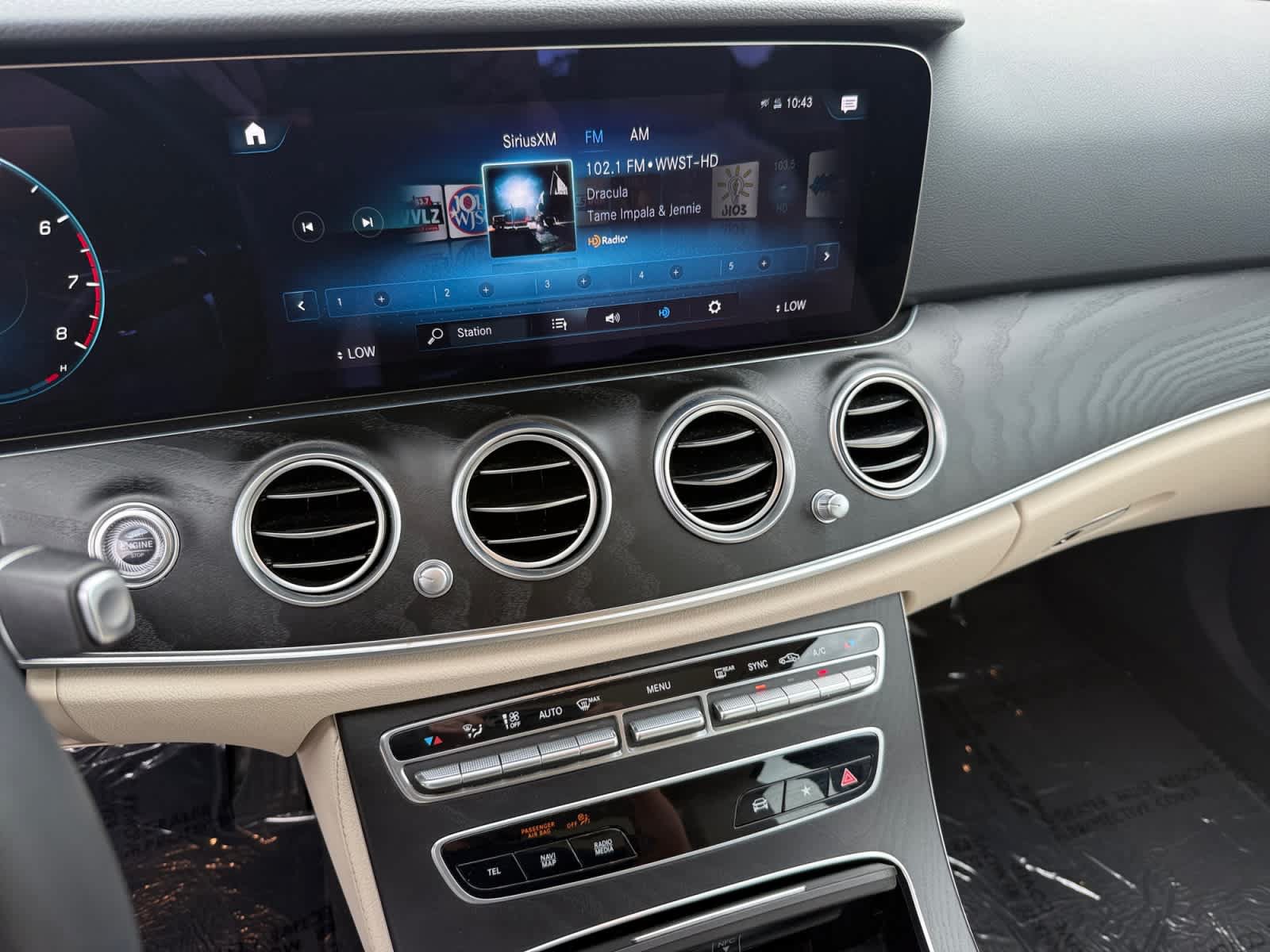 Certified 2022 Mercedes-Benz E 350 4MATIC Sedan image 18