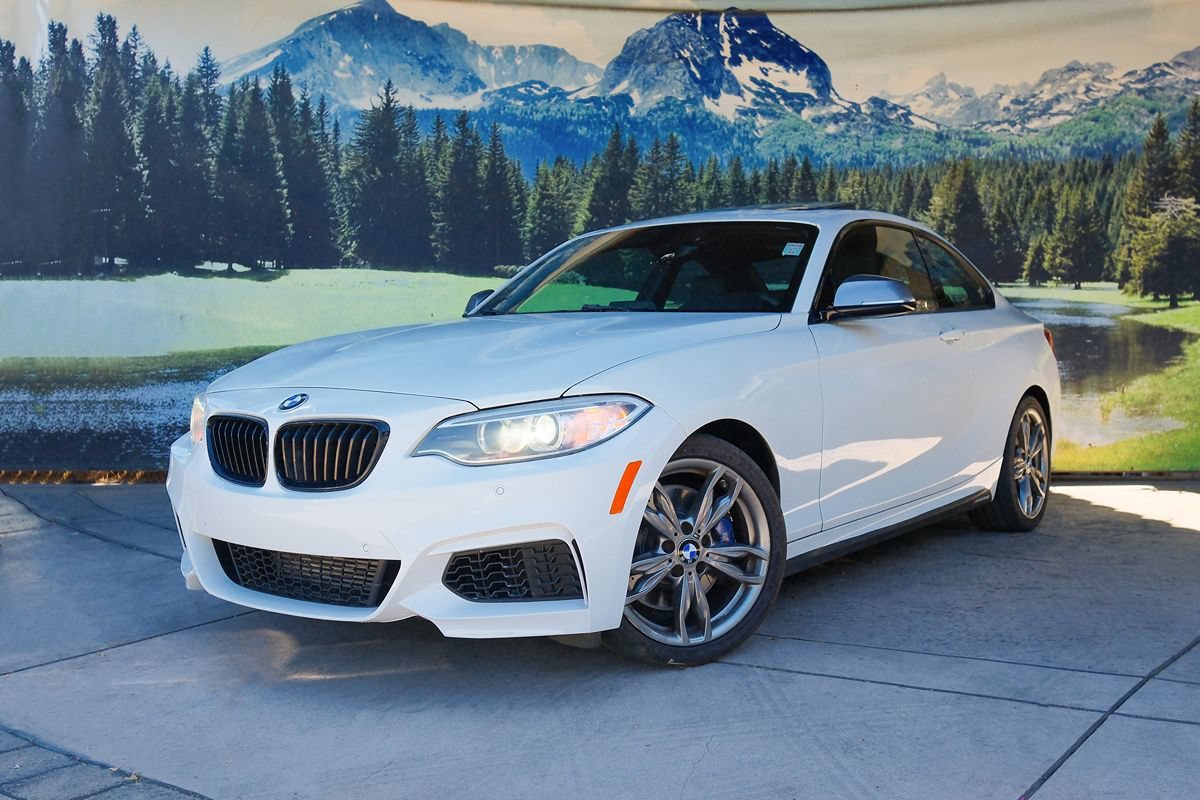 Used 2015 BMW M235i Coupe RWD image 1