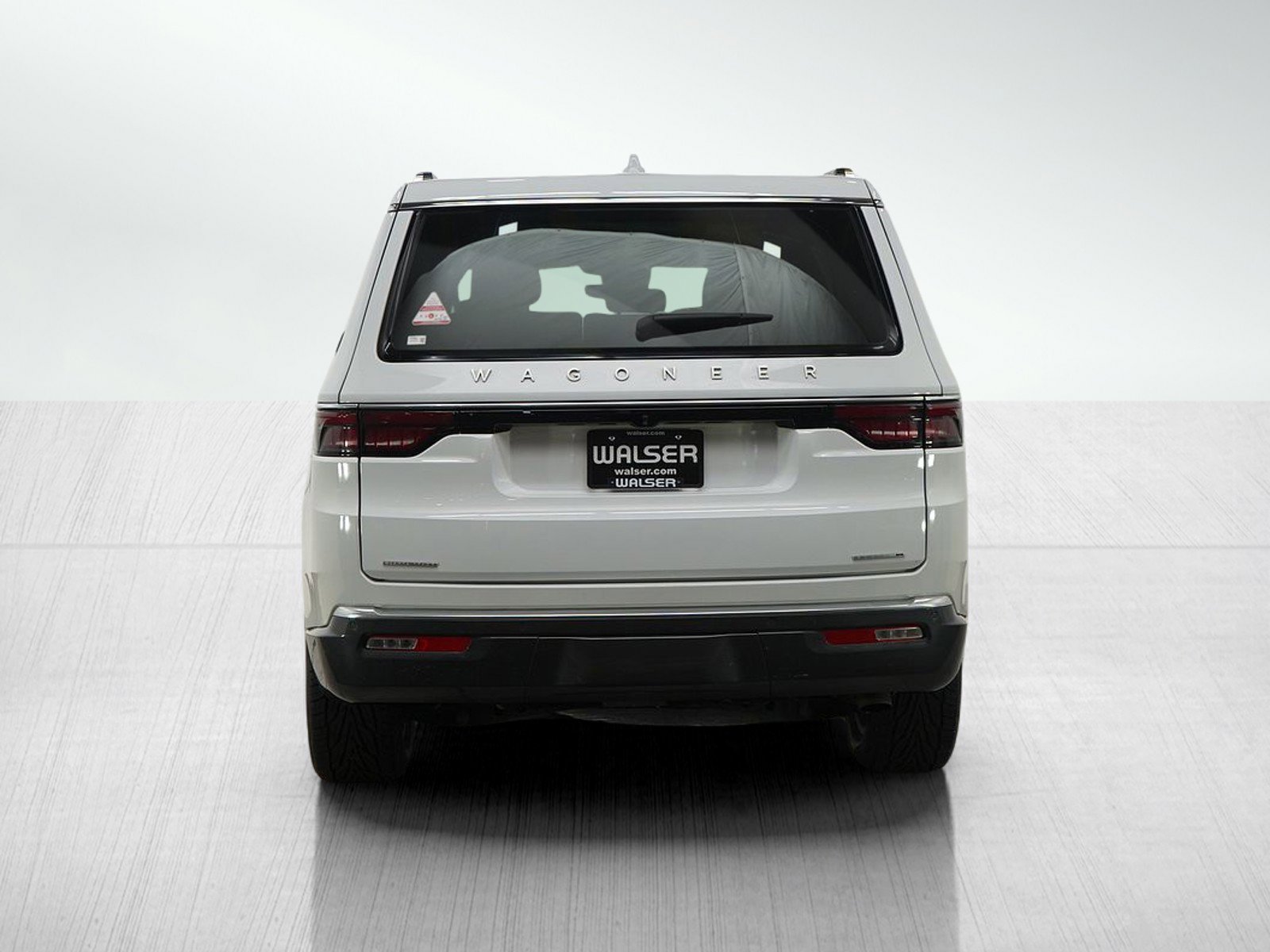 Used 2022 Jeep Wagoneer Series III w/ Rear Seat Video Group 1 image 4