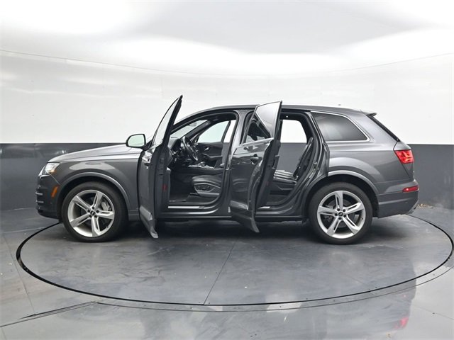 Used 2019 Audi Q7 3.0T Prestige image 32