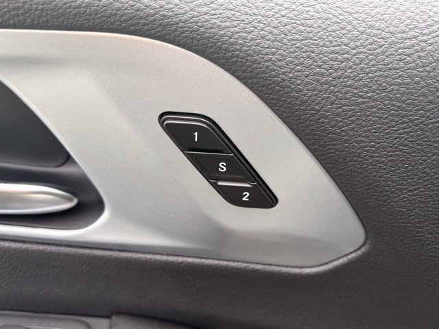 New 2026 Chrysler Pacifica Limited w/ Uconnect Theater Family Group FWD image 52