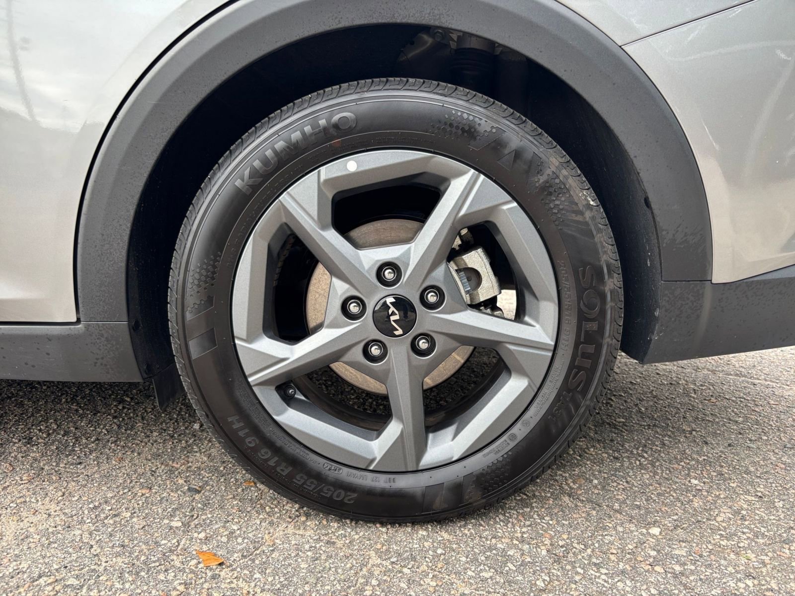 Used 2025 Kia K4 LXS FWD image 27