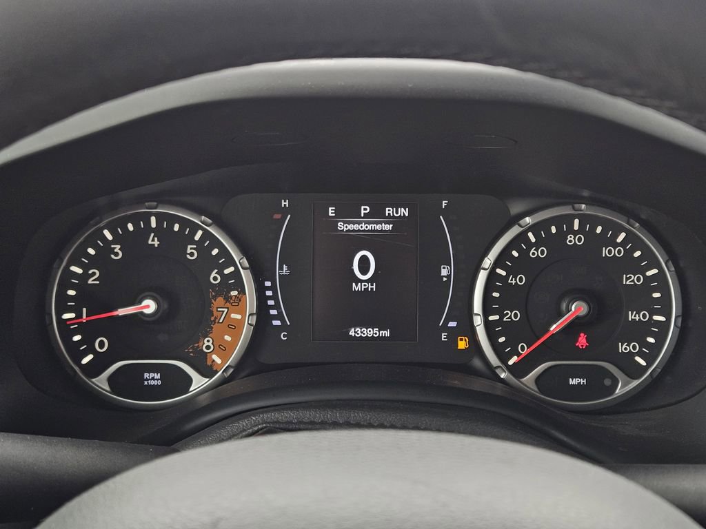 Used 2018 Jeep Renegade Latitude FWD image 12