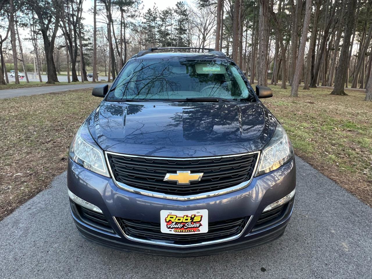 Used 2013 Chevrolet Traverse LS image 3
