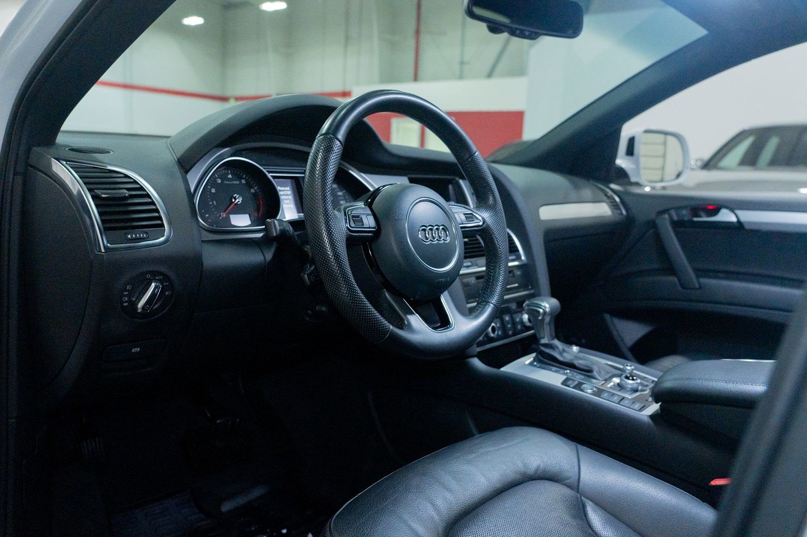 Used 2014 Audi Q7 3.0T S line Prestige w/ Technology Package image 24