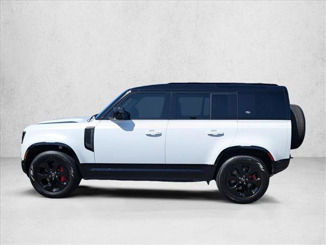 Certified 2024 Land Rover Defender 110 X-Dynamic SE AWD/4WD image 9