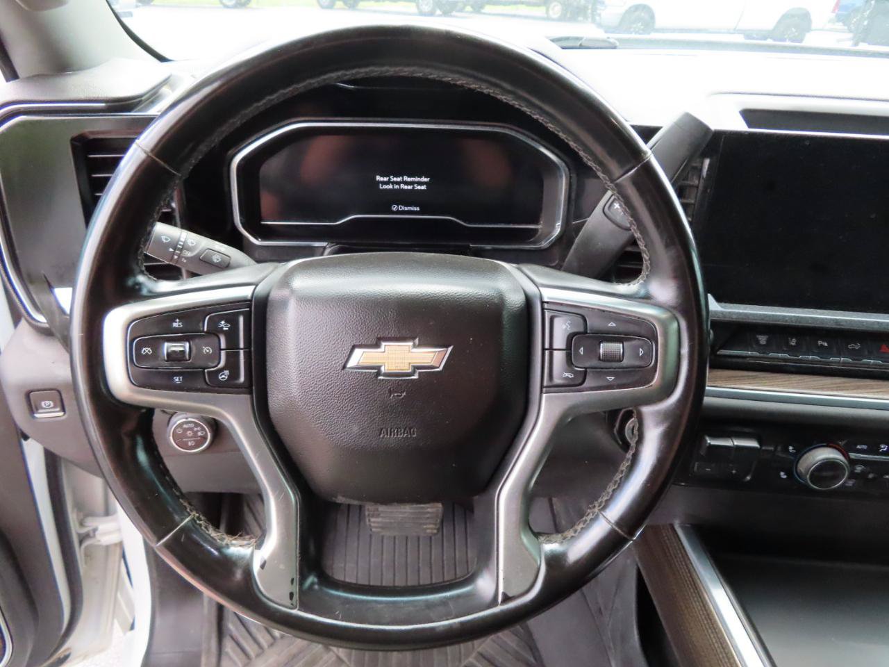 Used 2024 Chevrolet Silverado 2500 LT AWD/4WD image 29