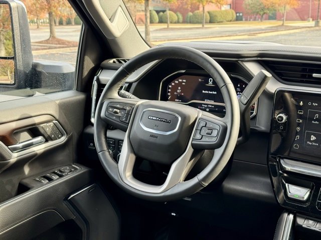 Used 2025 GMC Sierra 2500 Denali w/ Denali Reserve Package image 19