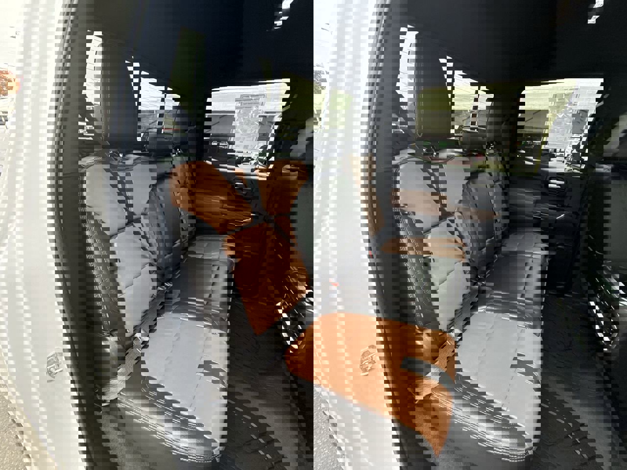 Used 2019 Chevrolet Silverado 1500 High Country w/ Technology Package image 27