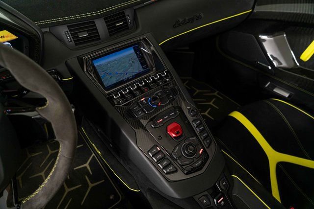 Used 2017 Lamborghini Aventador LP 750-4 Superveloce image 19