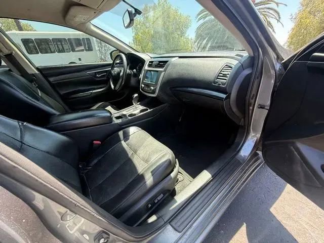 Used 2017 Nissan Altima 2.5 SL FWD image 10