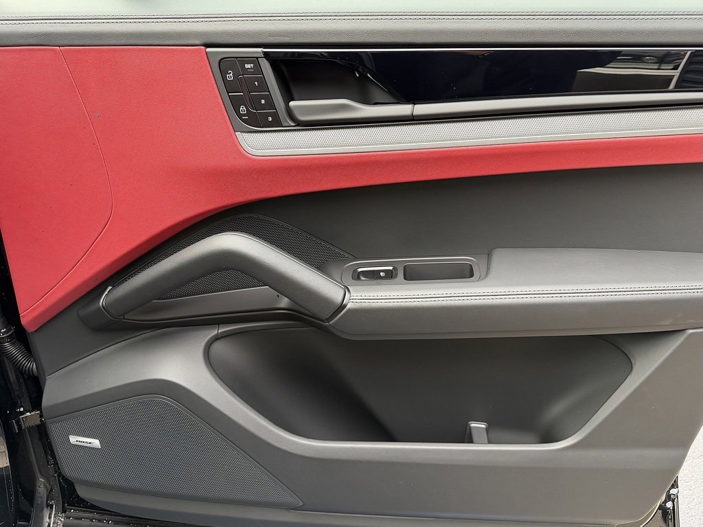 New 2026 Porsche Cayenne S image 22