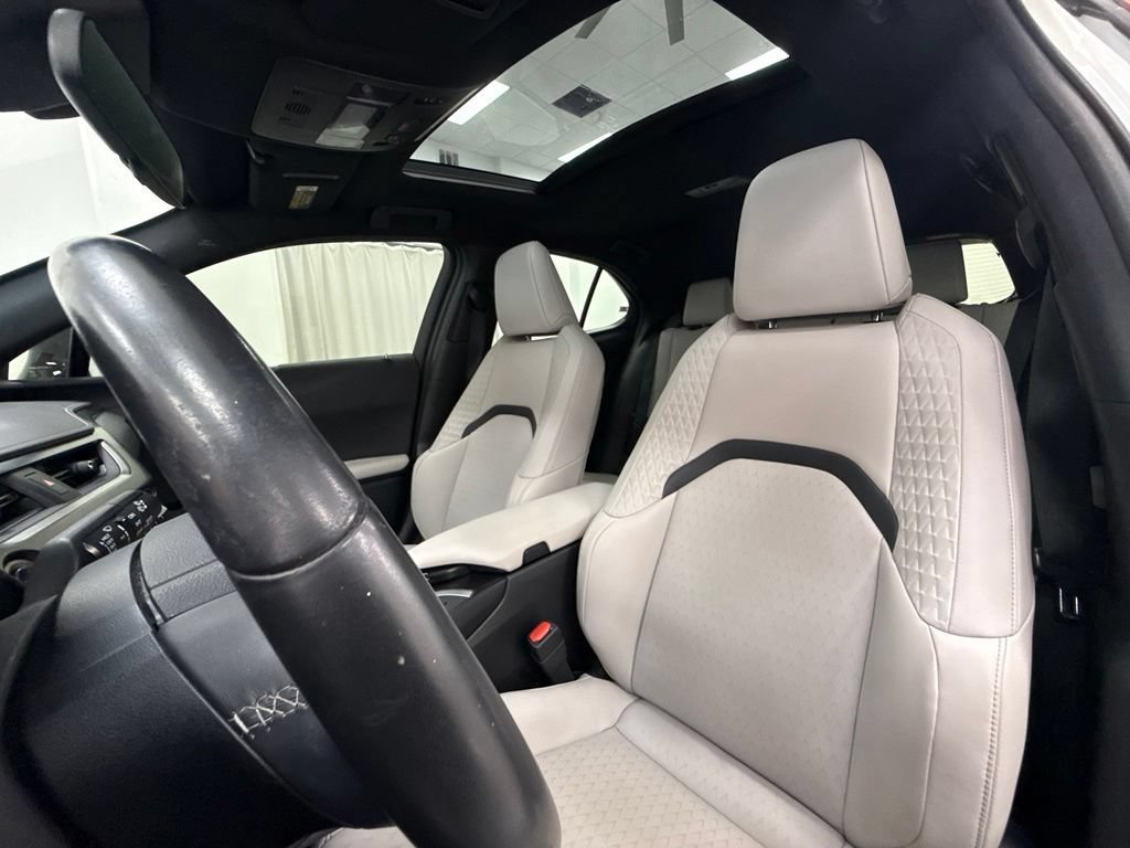 Used 2021 Lexus UX 200 w/ Accessory Package (Z1) FWD image 30