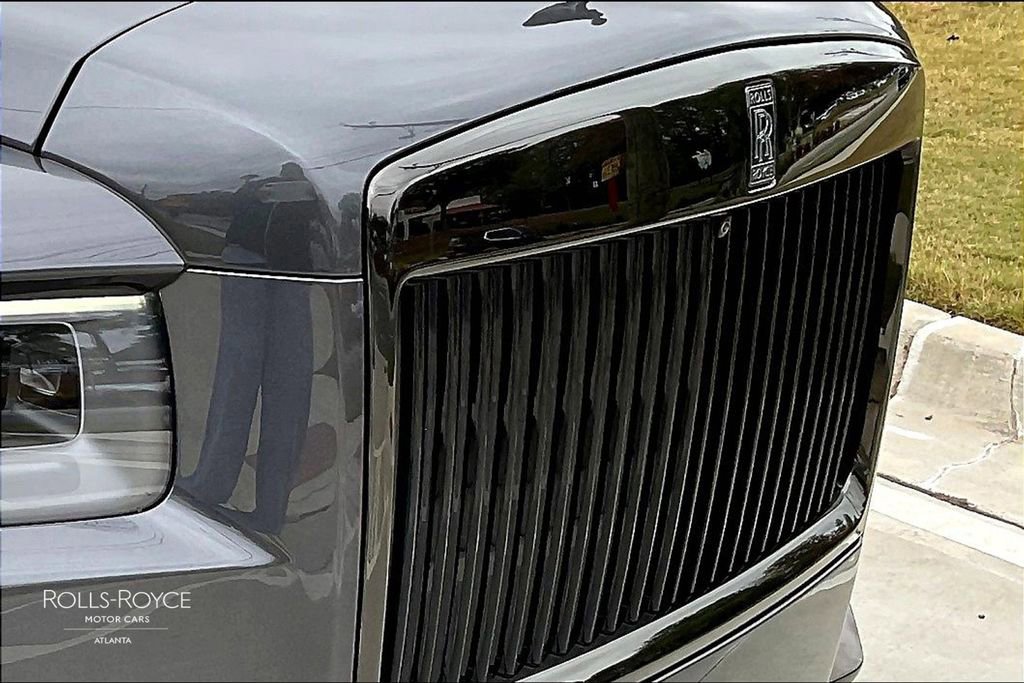 Certified 2022 Rolls-Royce Cullinan Black Badge w/ Dark Exterior Package image 27