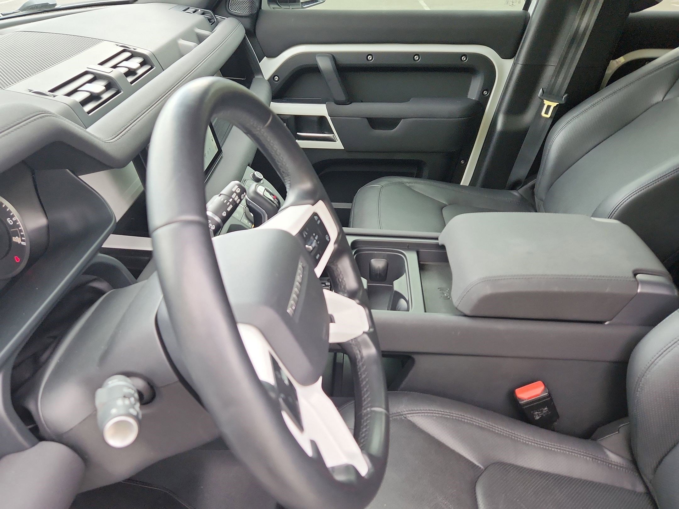 Certified 2023 Land Rover Defender 110 S AWD/4WD image 19