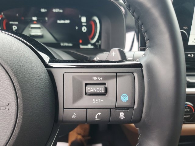 Certified 2025 Nissan Pathfinder Platinum w/ Black Appearance Package AWD/4WD image 48