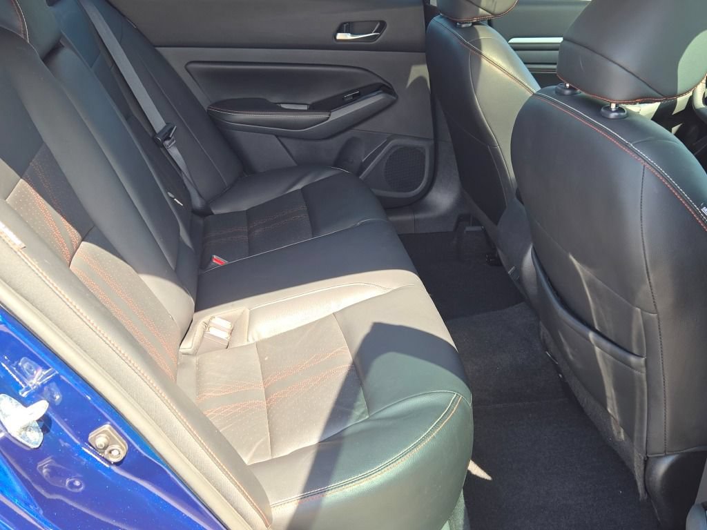 Used 2023 Nissan Altima 2.5 SR w/ SR Premium Package FWD image 9