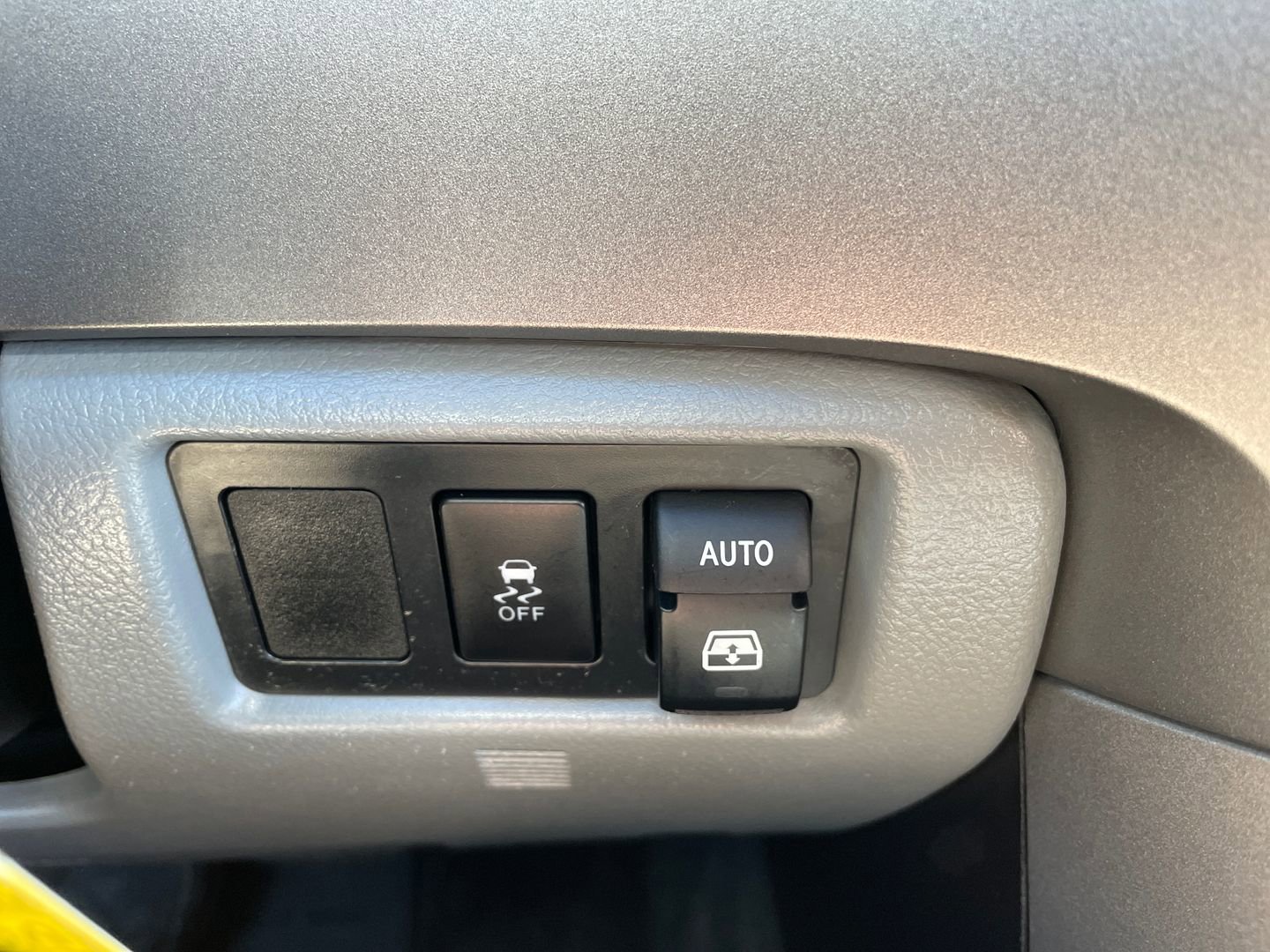 Used 2016 Toyota Sequoia Platinum image 28