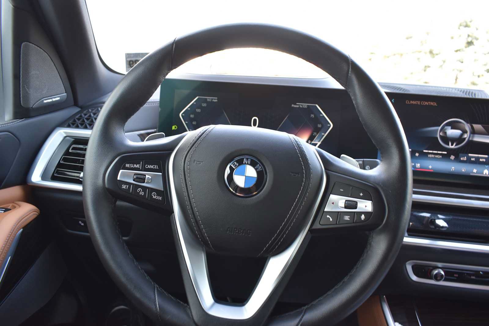Used 2024 BMW X5 xDrive40i w/ Premium Package AWD/4WD image 17