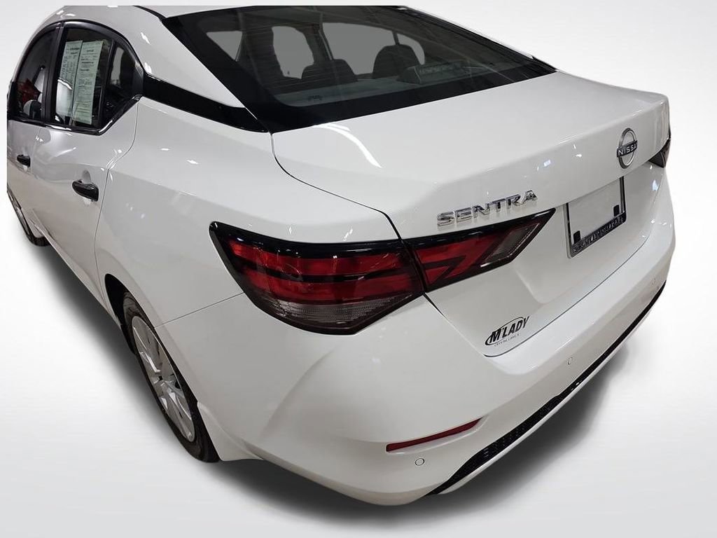 Used 2025 Nissan Sentra S image 21
