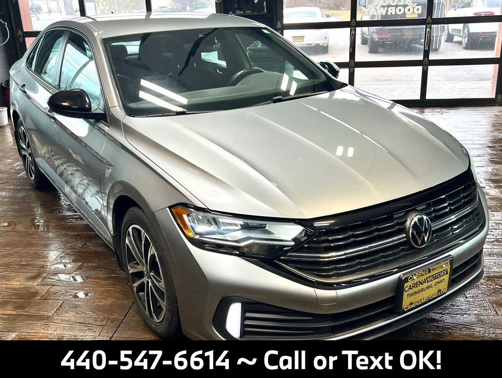 Used 2023 Volkswagen Jetta Sport image 7