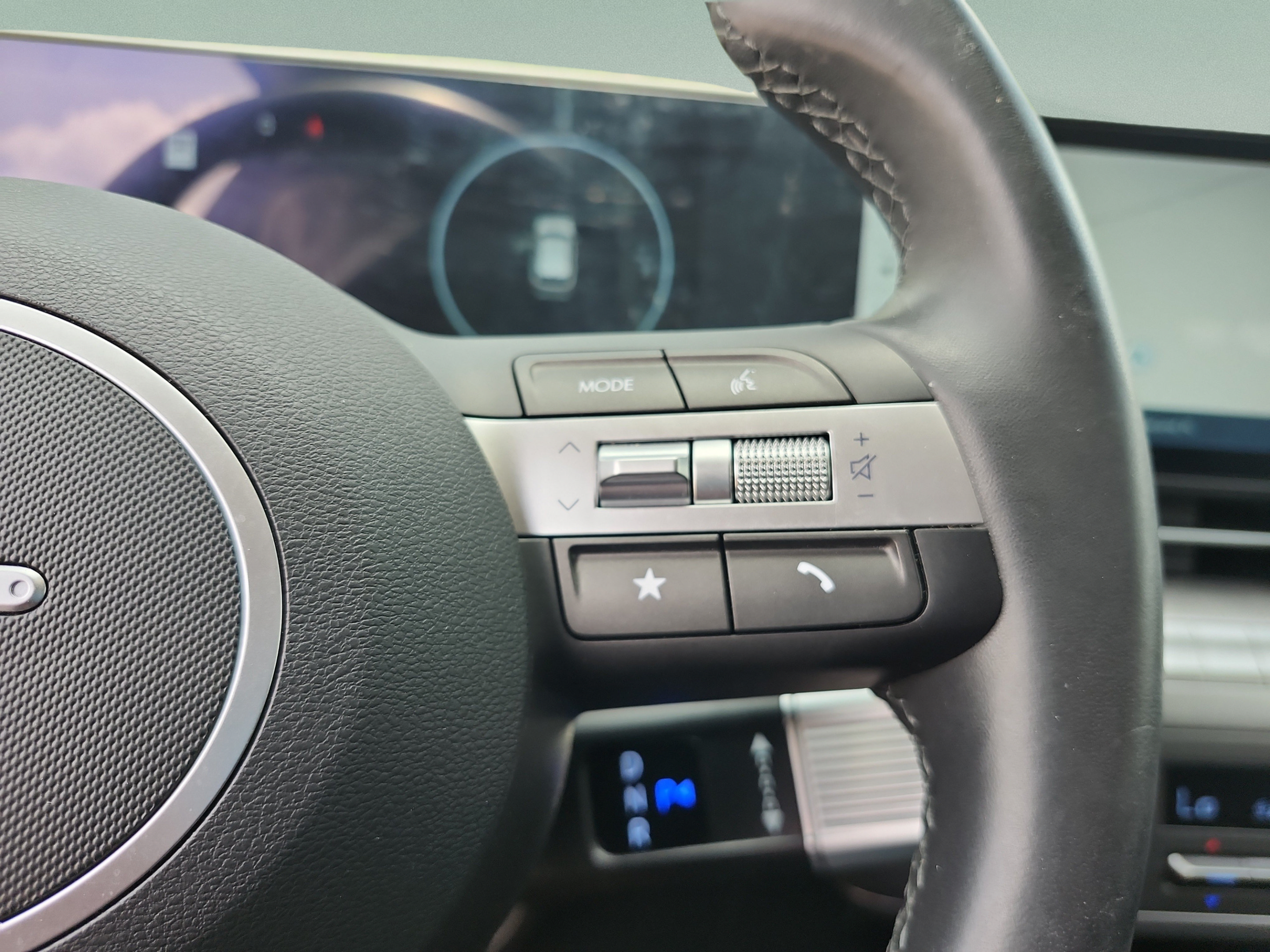 Certified 2024 Hyundai Kona SEL w/ Convenience Package FWD image 27