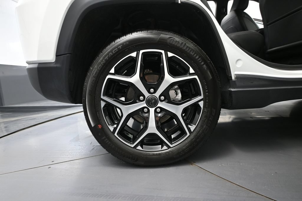 Used 2026 Jeep Compass Limited AWD/4WD image 11