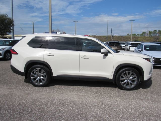 Used 2024 Toyota Grand Highlander AWD Hybrid image 2