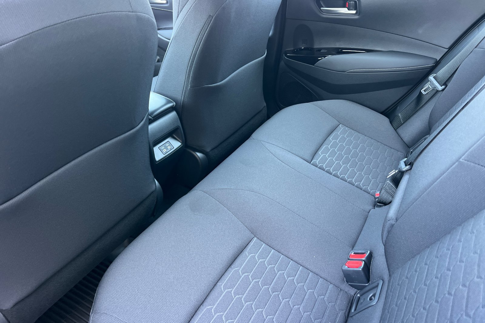 Certified 2027 Toyota Corolla SE w/ SE Premium Package FWD image 12