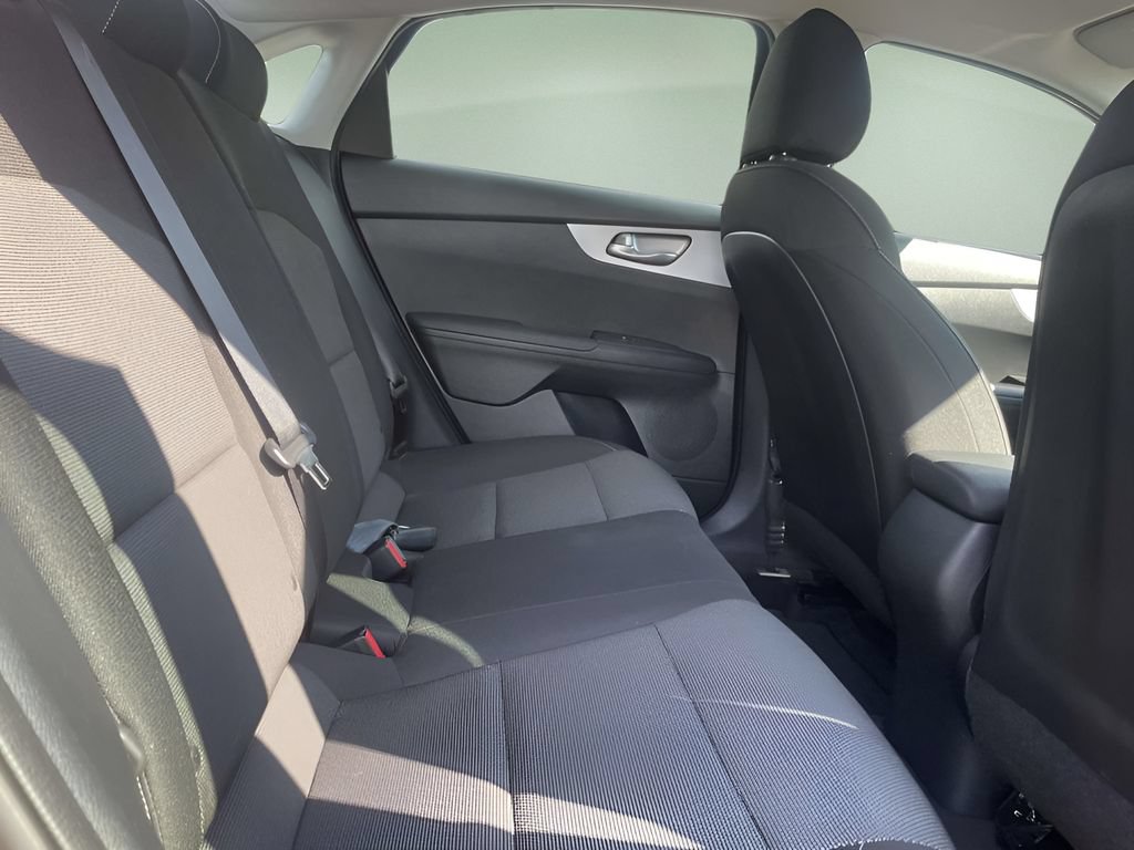 Used 2022 Kia Forte LXS FWD image 10