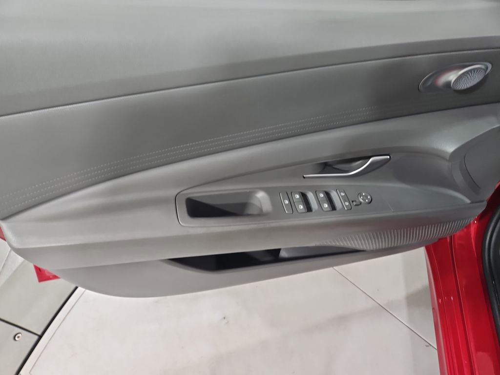 Certified 2022 Hyundai Elantra SEL FWD image 11