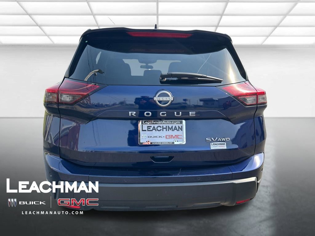 Used 2024 Nissan Rogue SV image 5