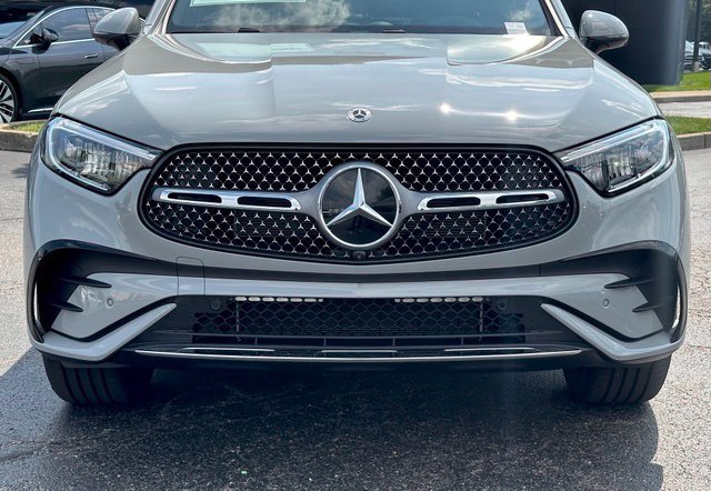 New 2027 Mercedes-Benz GLC 300 4MATIC image 4