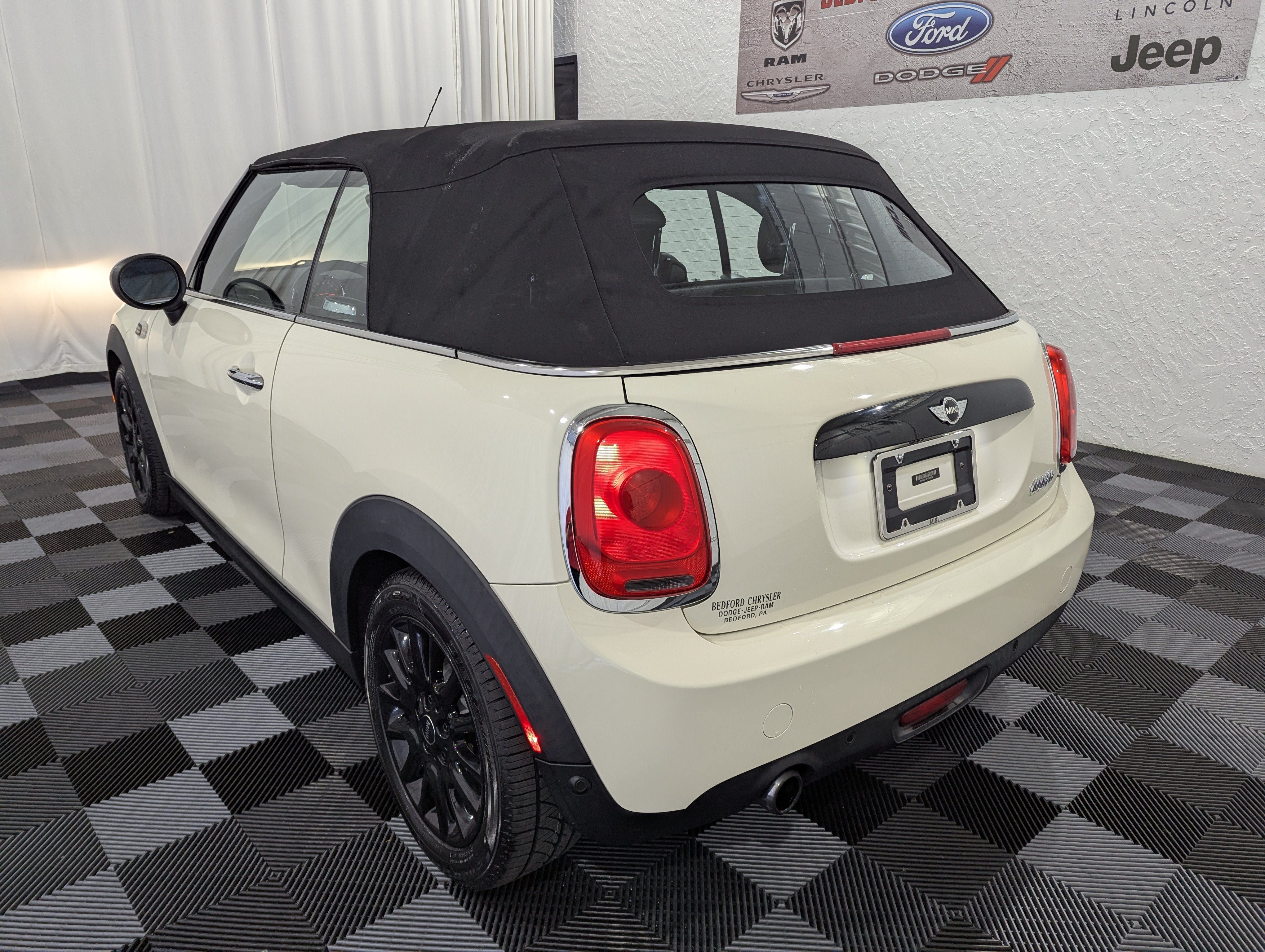 Used 2017 MINI Cooper Convertible FWD image 9