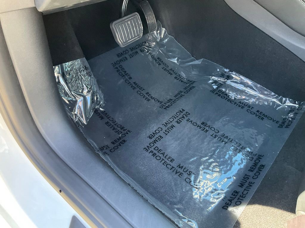 Used 2023 Tesla Model 3 Standard Range image 19