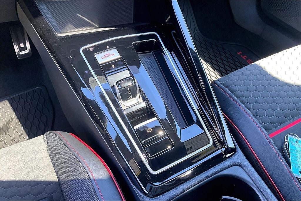 New 2026 Volkswagen GTI SE FWD image 17