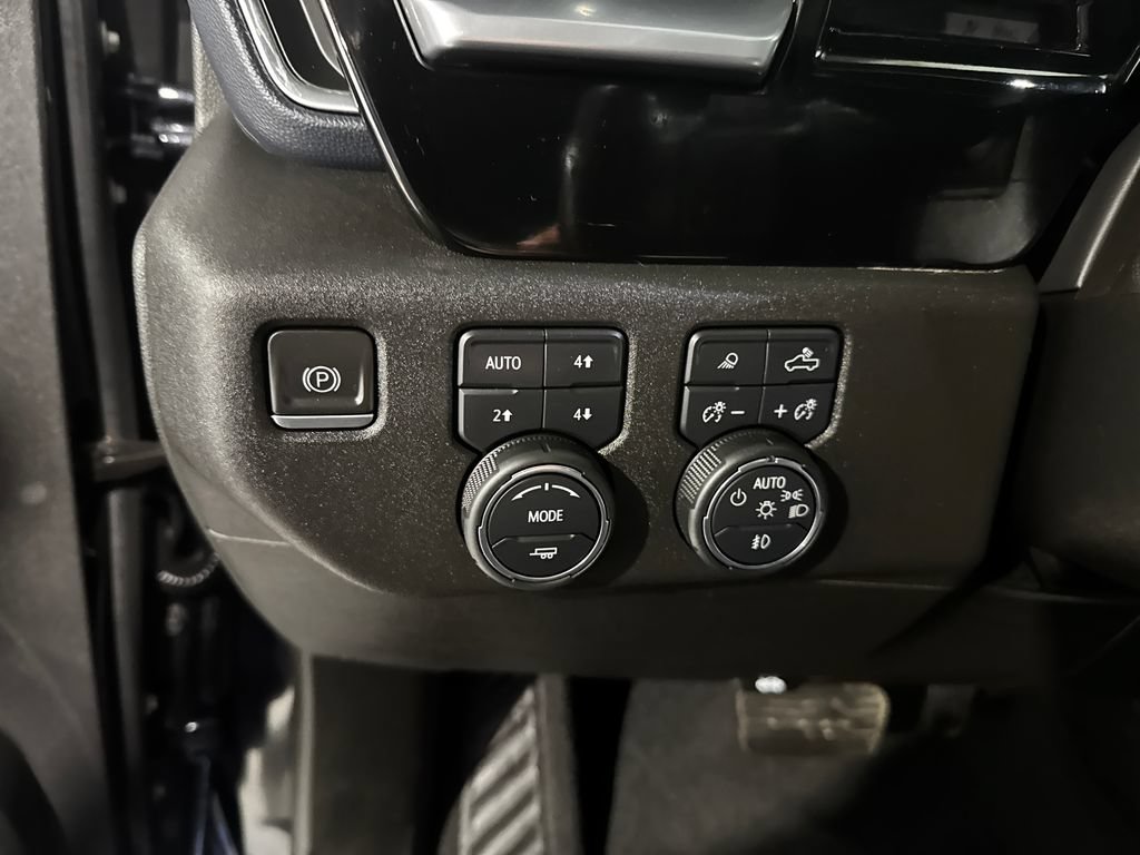 Used 2022 Chevrolet Silverado 1500 High Country w/ Z71 Off-Road Package AWD/4WD image 36