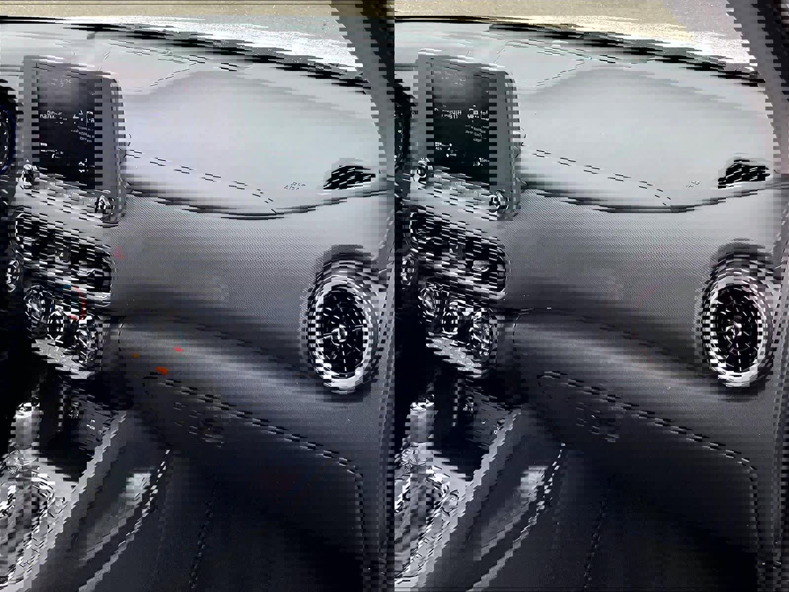 Used 2022 Hyundai Kona SEL image 13