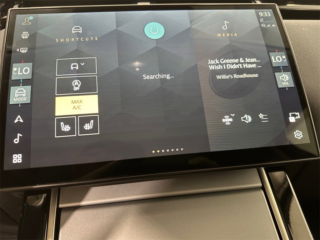 Used 2024 Land Rover Range Rover Velar S image 17