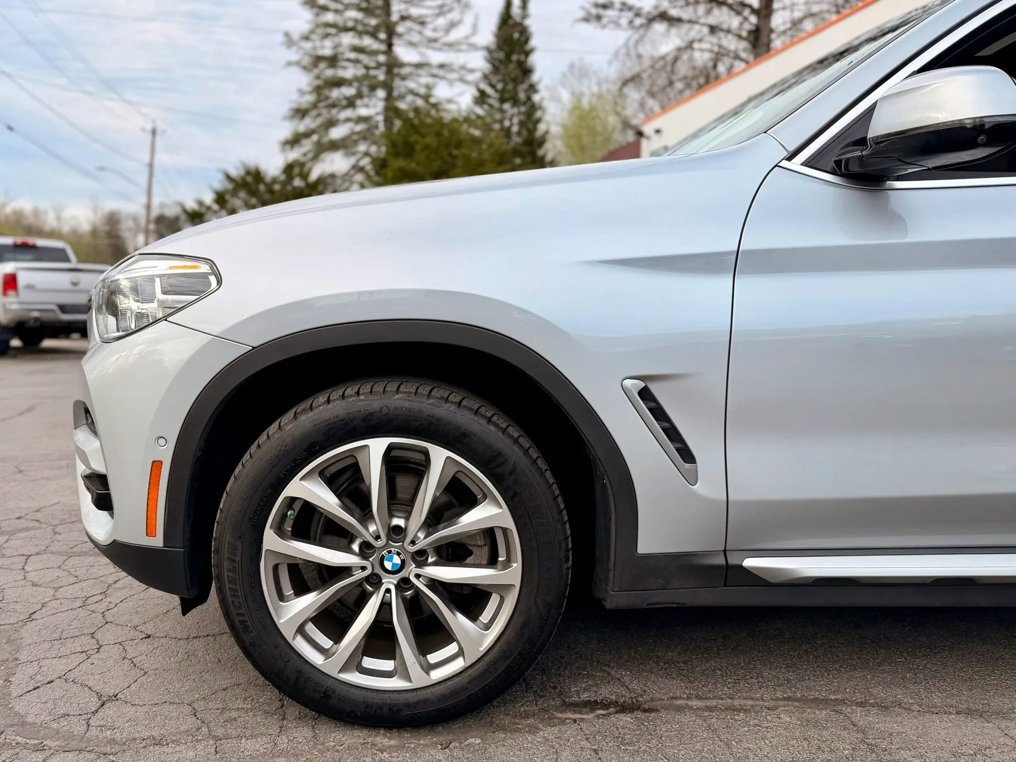 Used 2019 BMW X3 xDrive30i w/ Executive Package AWD/4WD image 12
