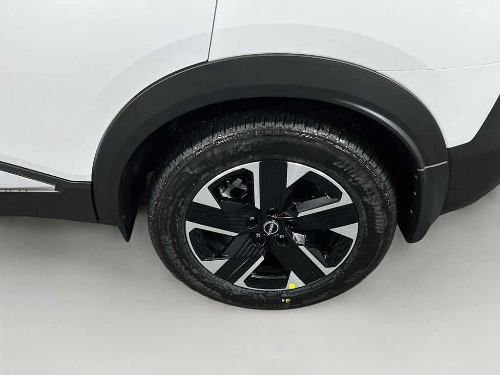 New 2026 Nissan Kicks SV w/ SV Premium Package AWD/4WD image 24