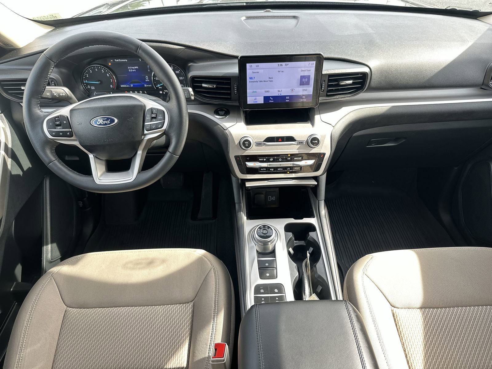Used 2023 Ford Explorer XLT RWD image 18