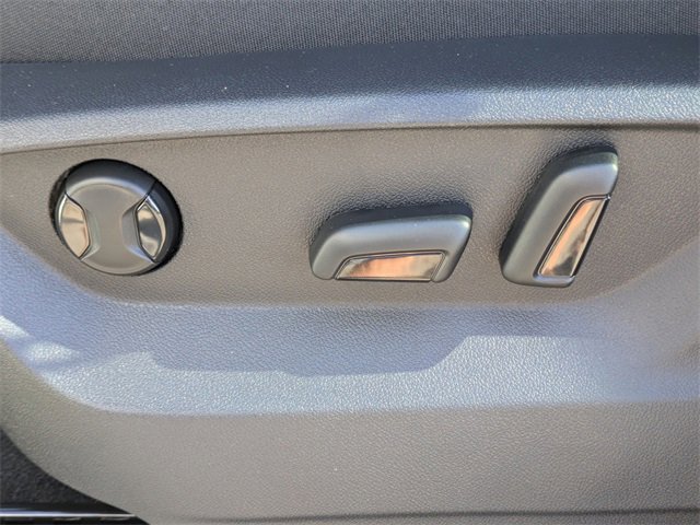 New 2026 Volkswagen Atlas Cross Sport SE image 23